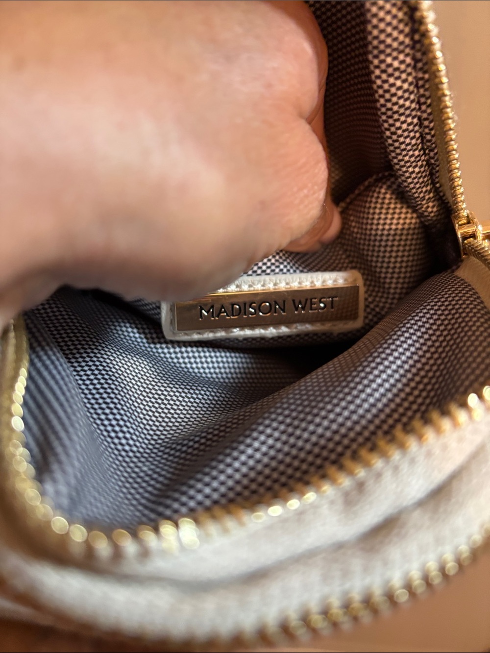 iMadison West Clean Mini Sling Bag - Picture 8 of 10